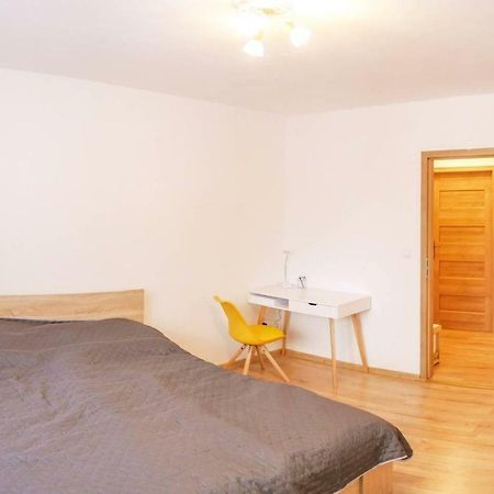 2 Bedroom Flat In The Heart Of Liptovsky Mikulas Exterior photo