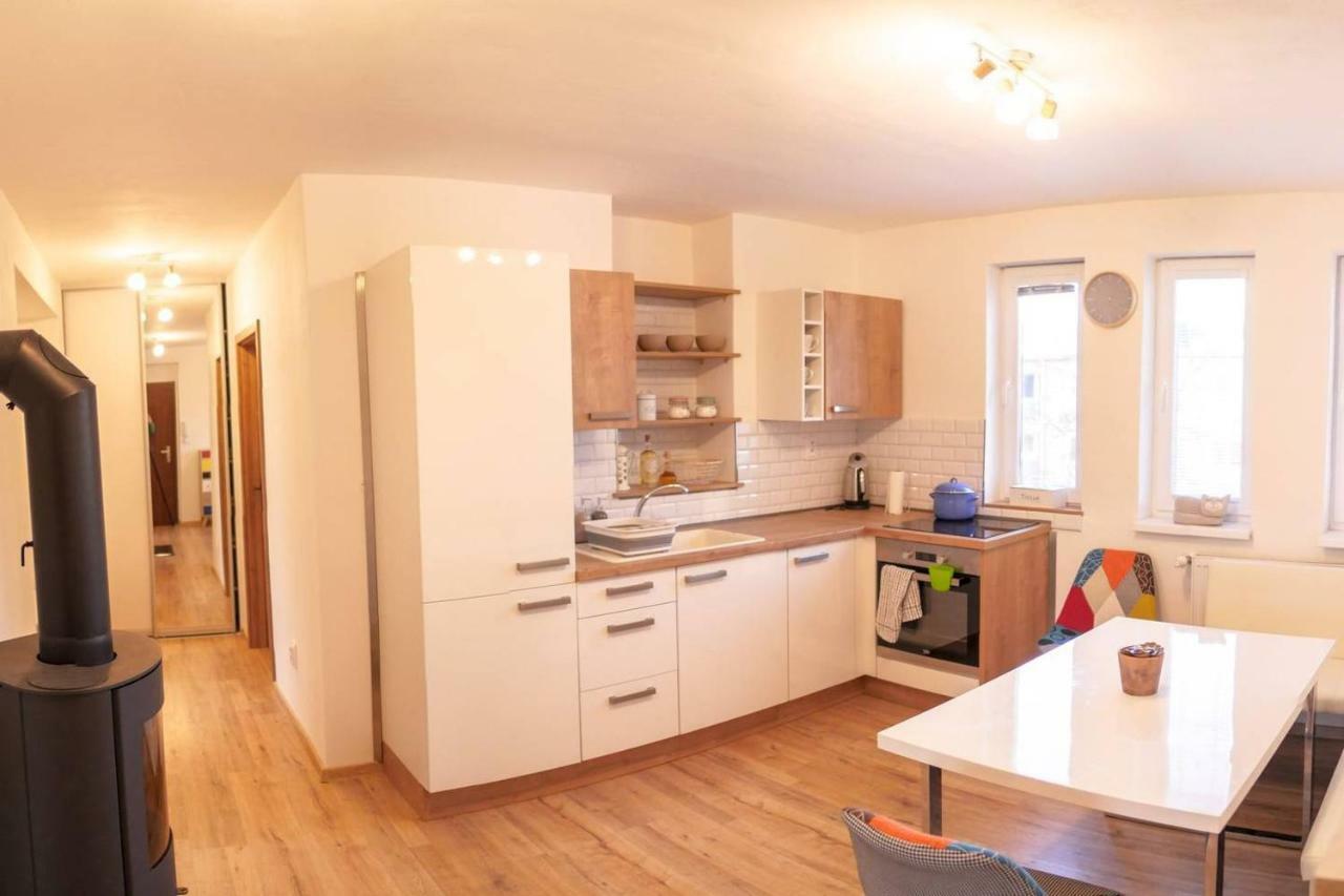2 Bedroom Flat In The Heart Of Liptovsky Mikulas Exterior photo